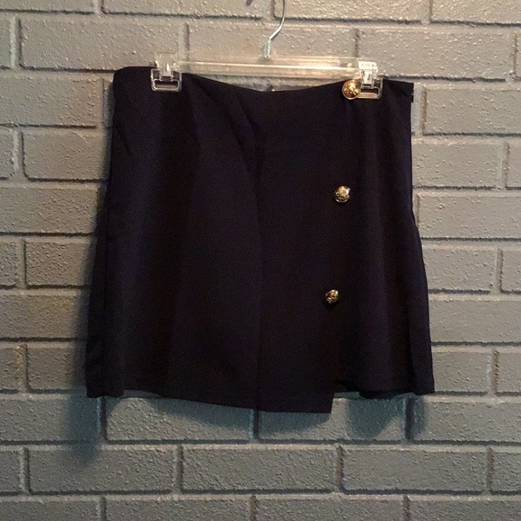 Mini skirt - Picture 2 of 8